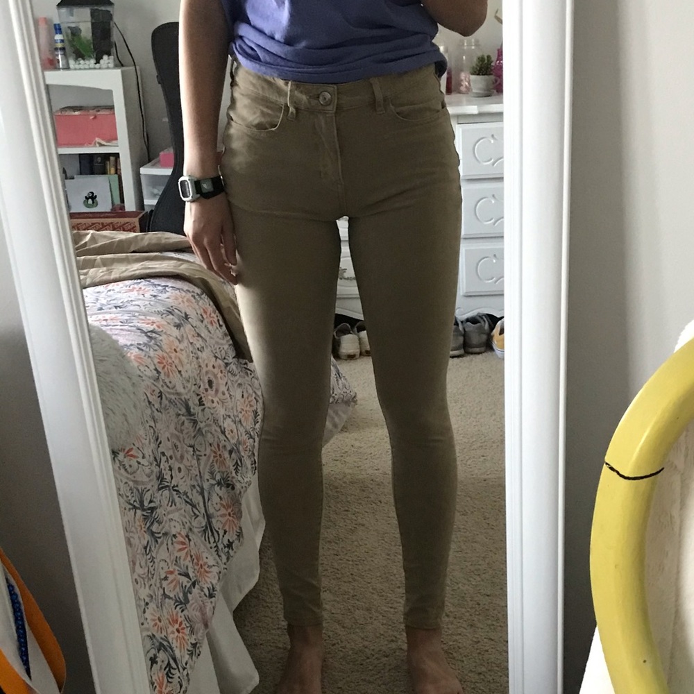 American Eagle khaki pants (super stretch X4)